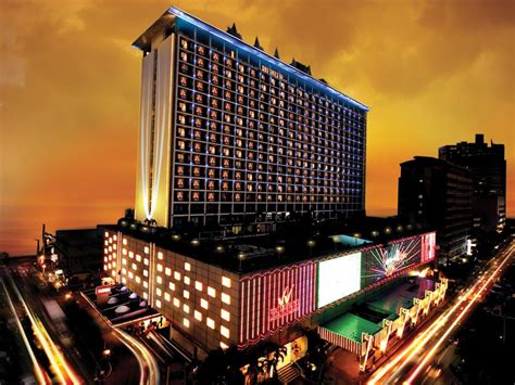 luxury hotel in manila|cheap hotels in metro manila.